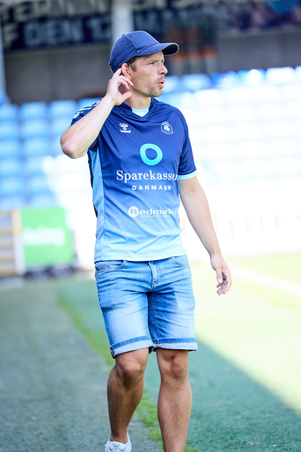 Morten 'Løbe' Hyldgaard, Founder of Driblo, on the football pitch in coaching gear